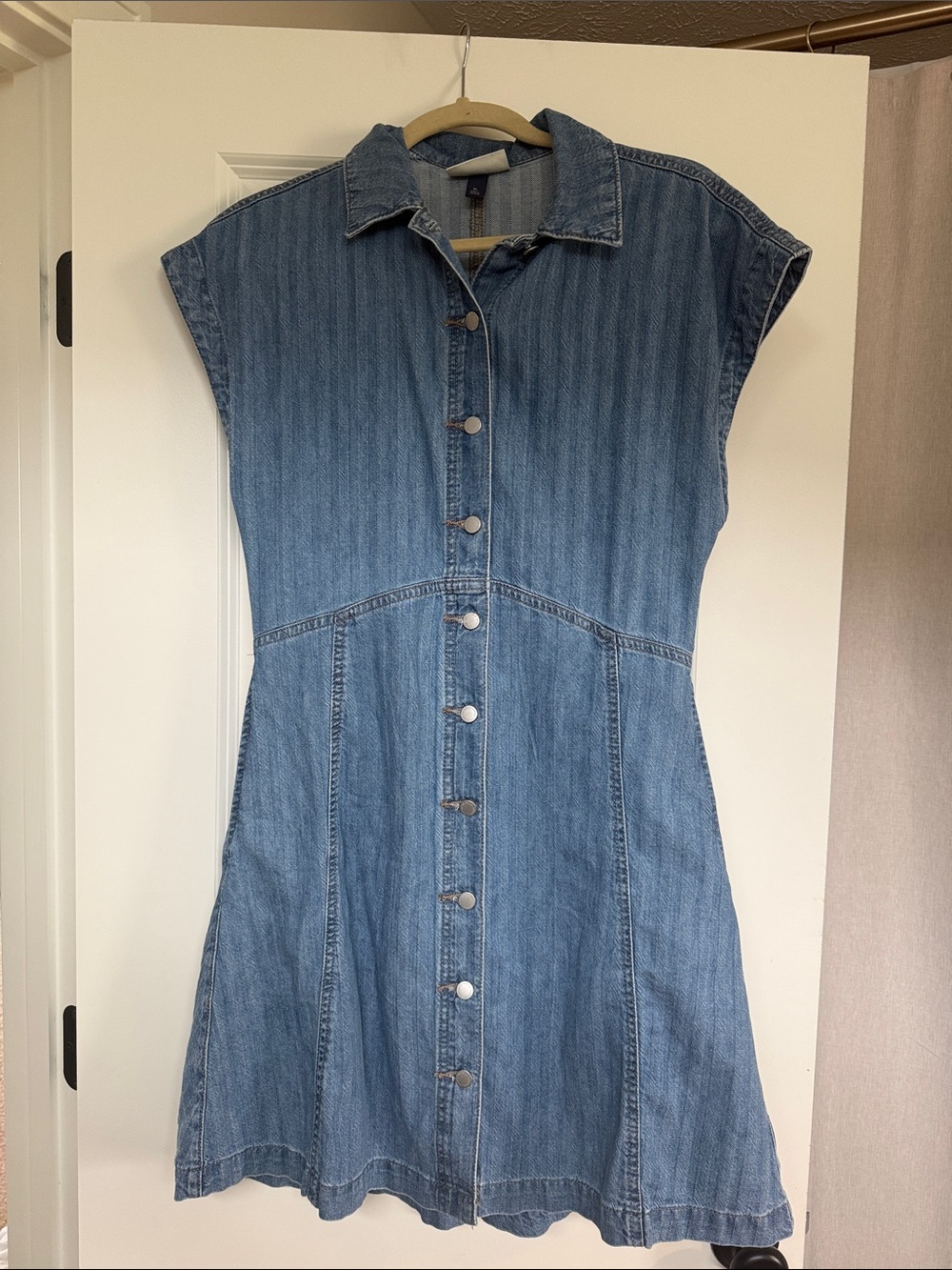 Xs- Universal Thread Blue Denim Button-Front Mini Dress